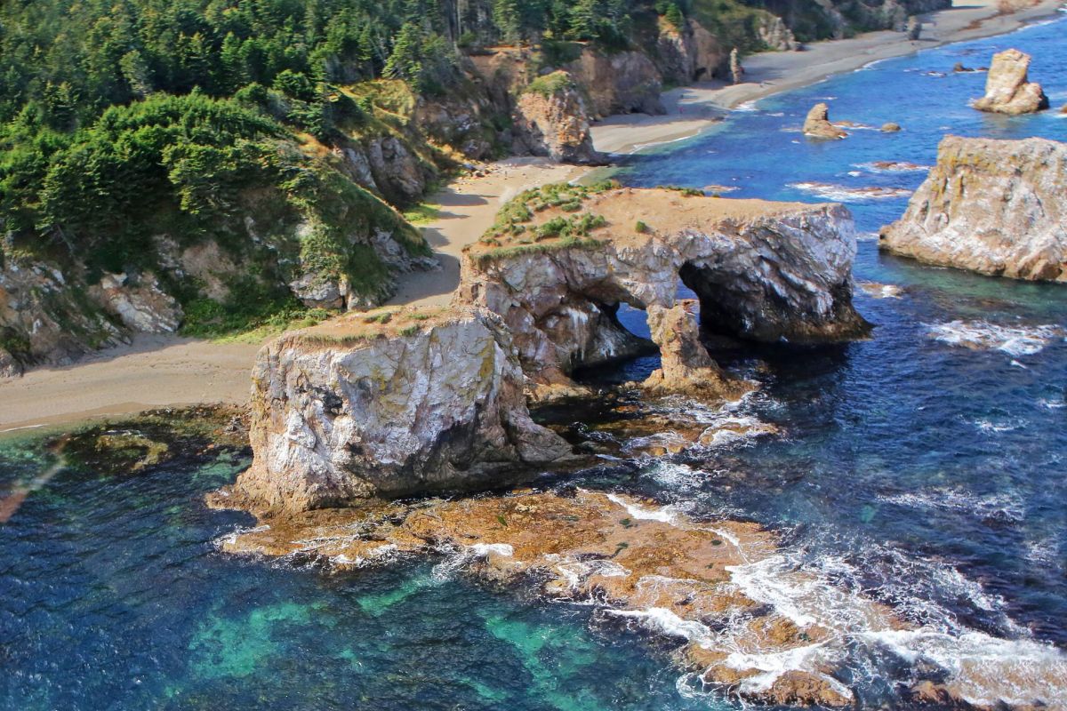 Сахалин – Итуруп (теплоход + авиа)