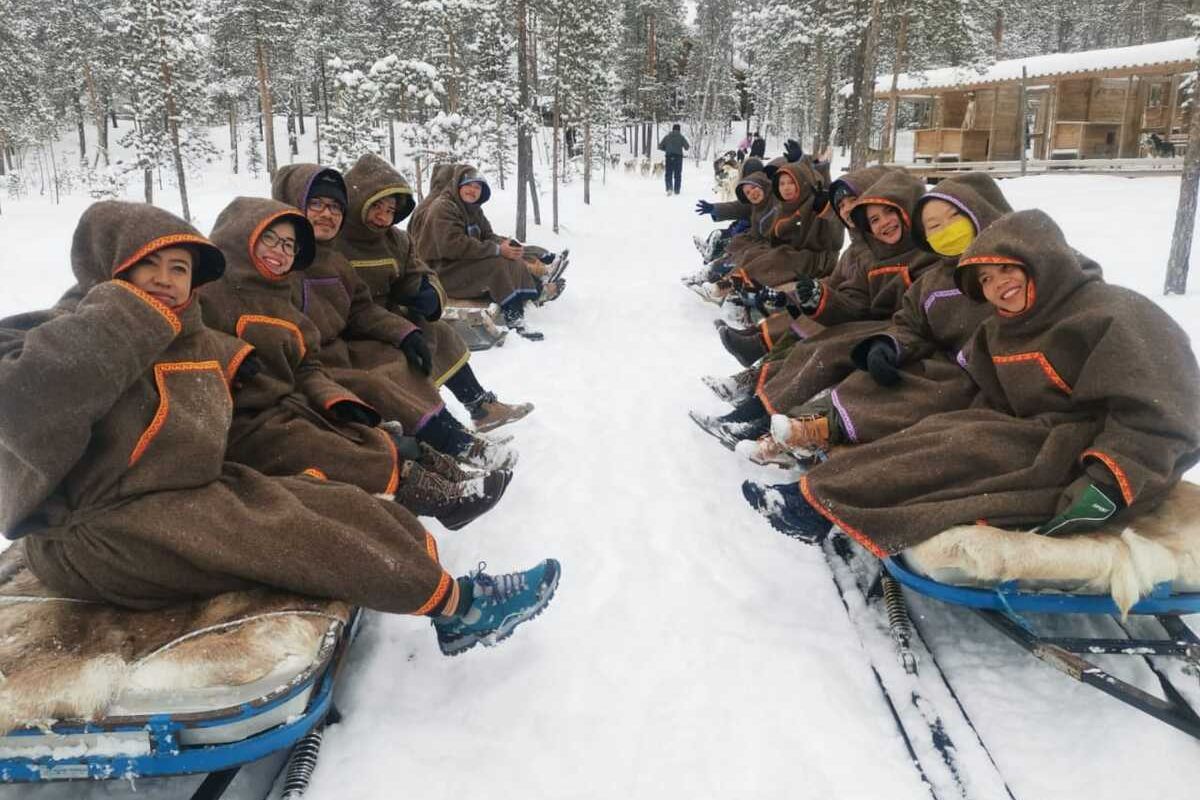 Новогодняя экскурсия в Хаски-Парк