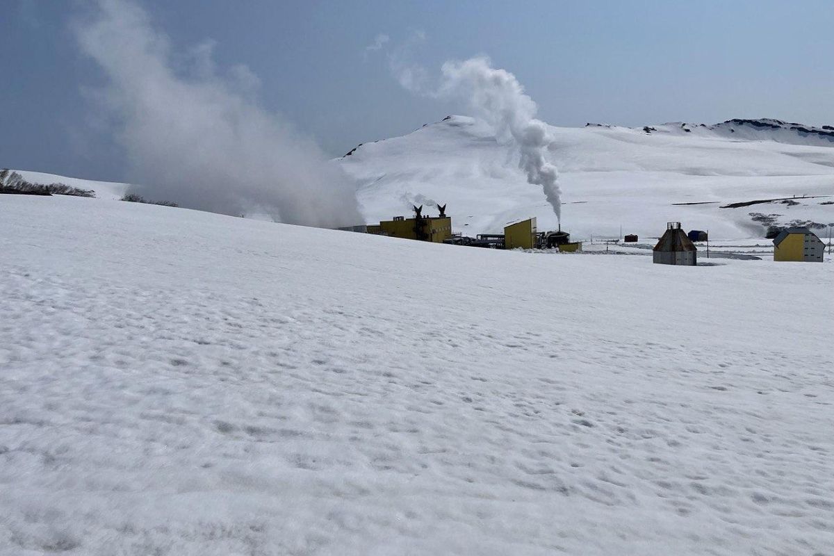 Джип-тур в Долину Не Гейзеров (Дачные источники) в Июне
