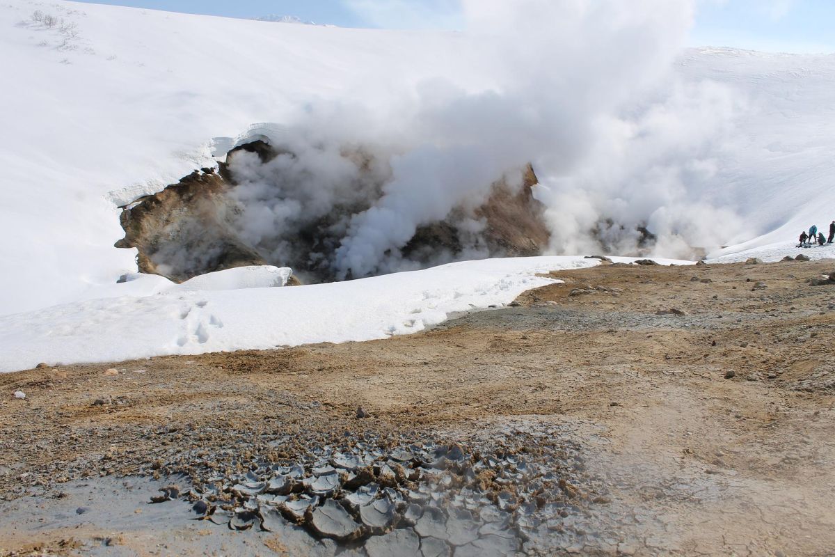 Дачные источники (Камчатка, экскурсия на вездеходе)