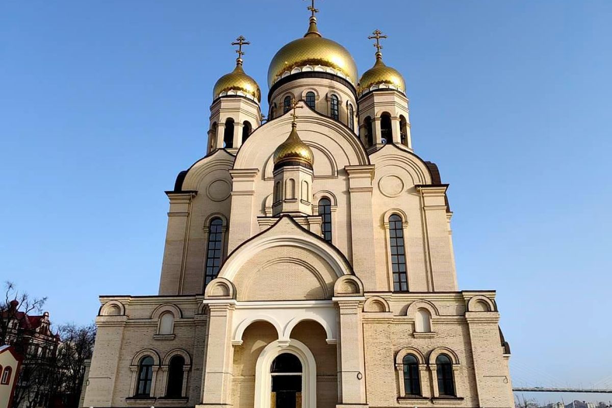 Тигры. Устрицы. Мосты. Владивосток