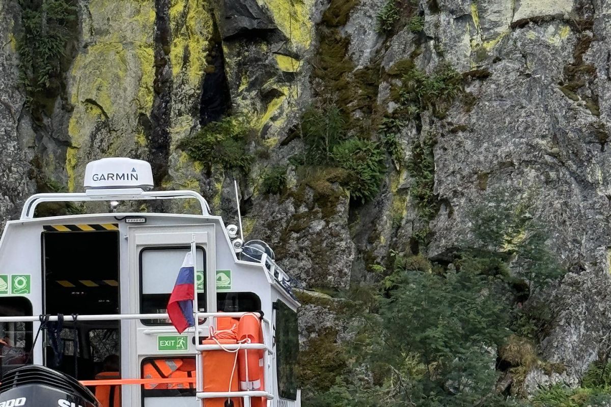 Прогулка на катере по Ладожским шхерам (Карелия)