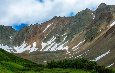 Прогулка к горному массиву Вачкажец (Камчатка, экскурсия на вахтовке)