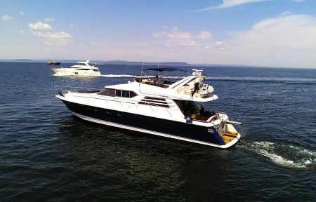 Морская прогулка до бухты Русская. VIP-яхта класса Princess «Madam De Bua».