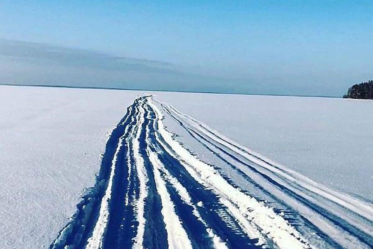 По озерам Карелии на снегоходах (6 часов)