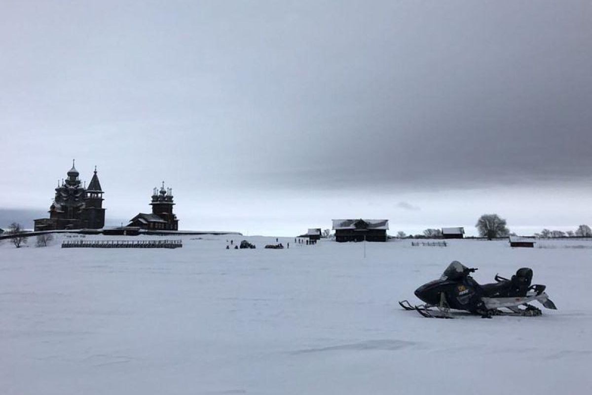 Кижские узоры. Снегоходный тур на Кижи.