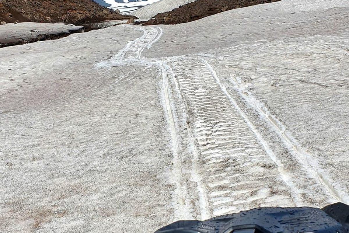Влукан Горелый + вулкан Мутновский за один день на снегоходе