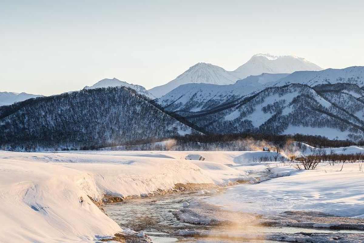 Путешествие на снегоходах в природный парк «Налычево»
