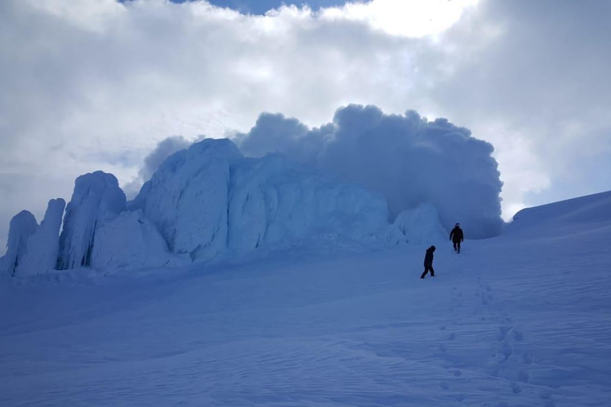 На снегоходах в «Мини Долину гейзеров»