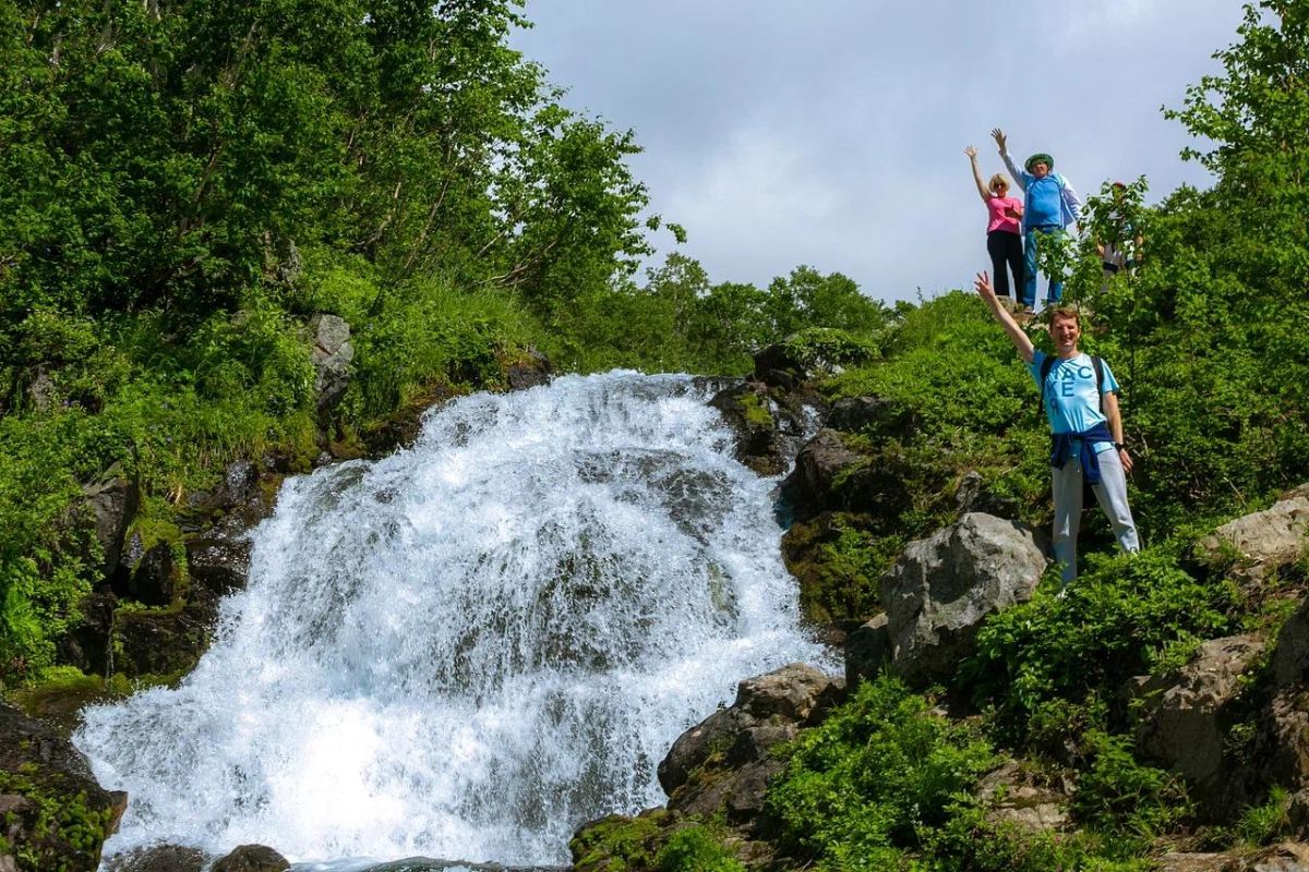 Прогулка к горному массиву Вачкажец (Камчатка, экскурсия на вахтовке)