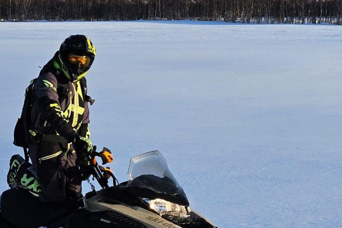 Путешествие на снегоходах к памятнику природы «Аквариум»